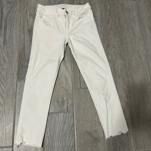 American Eagle Outfitters Pants - Women's American Eagle White Jegging Stretch Crop Jeans - 4